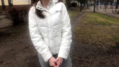 പണത്തിന് അപരിചിതൻ. റഷ്യൻ അമച്വർ. സംസാരത്തോടെ.